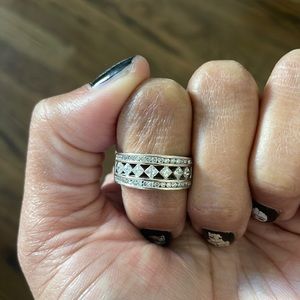 14k white gold diamond ring